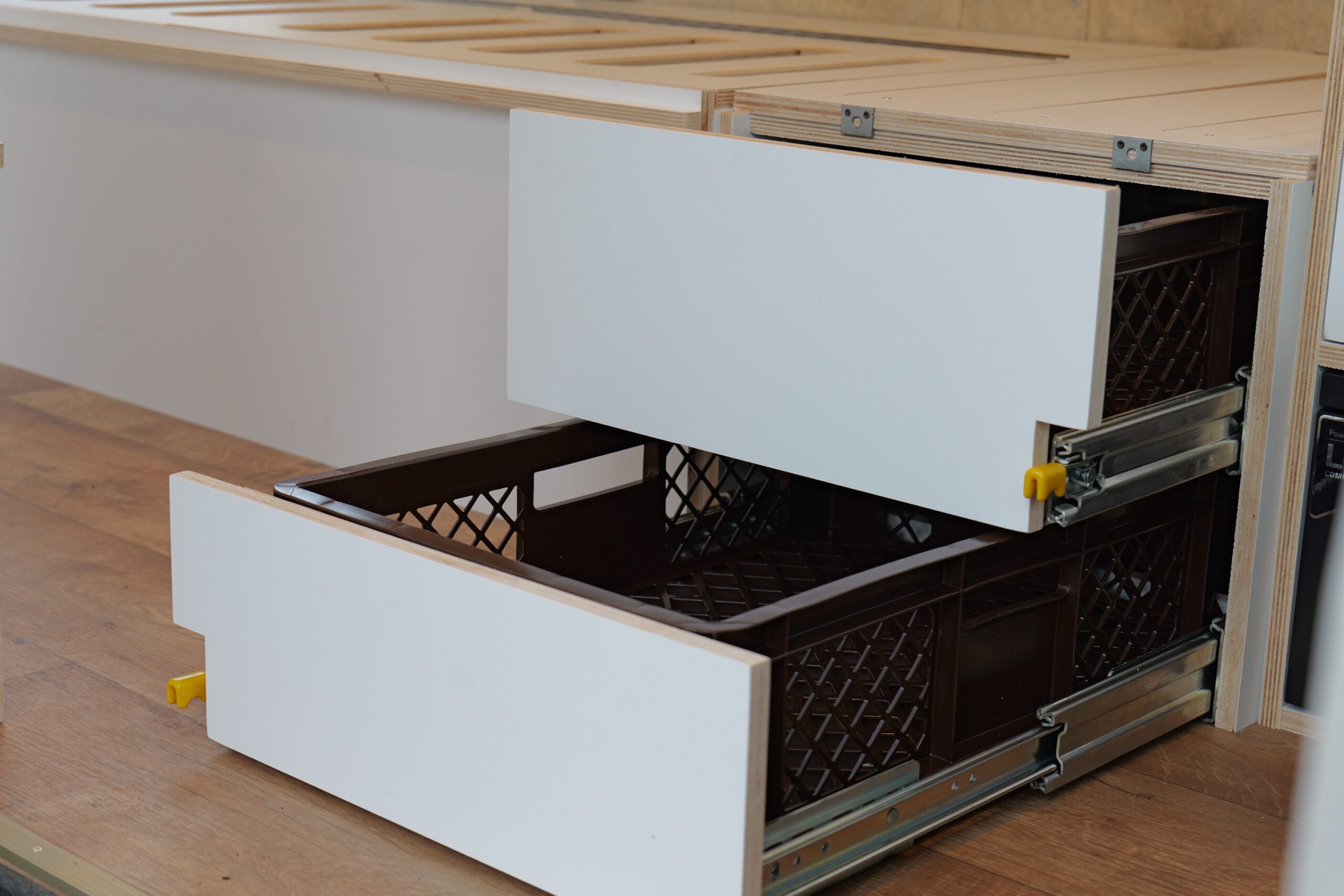 Schublade im Camper-Ausbau